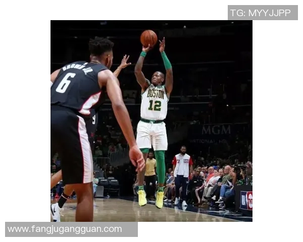 足球明星莺莺燕燕的传奇之路与青春岁月的精彩瞬间