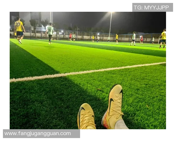 当足球明星遇上爱情:绿茵场上的浪漫与心动故事 当足球明星遇上爱情:绿茵场上的浪漫与心动故事