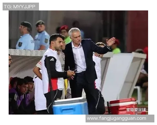 从普通球员到足球明星的华丽转身与转会握手仪式的背后故事